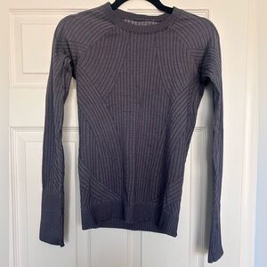 Lululemon longsleeve fitted shirt